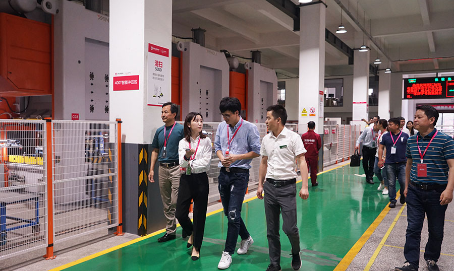 阿里巴巴集團廚房大家電負責人子謖一行到訪佳歌集團 &nbsp;參觀智慧工廠