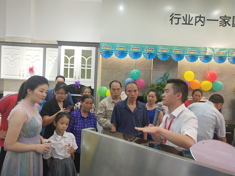 佳歌集成灶要做消費(fèi)者心中的國貨之光?。?！