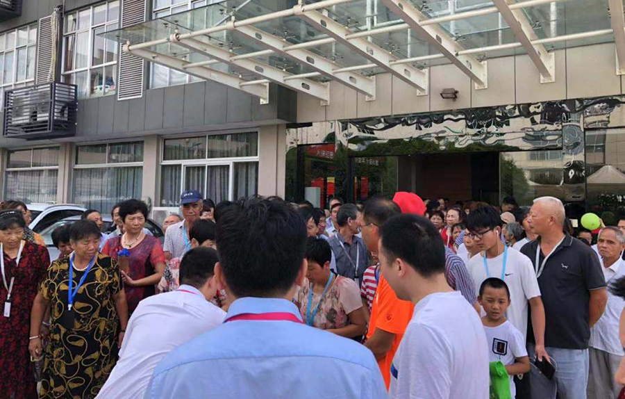 百人大戰(zhàn)！！佳歌集成灶工廠直購(gòu)會(huì)浦江站狂簽58單，嗨爆整個(gè)周末