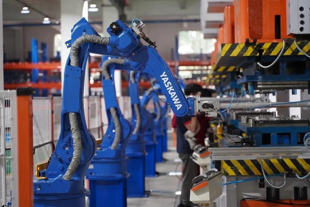 【一路佟行】無懼逆境！佳歌品牌代言人佟麗婭出席COSMO時尚盛典