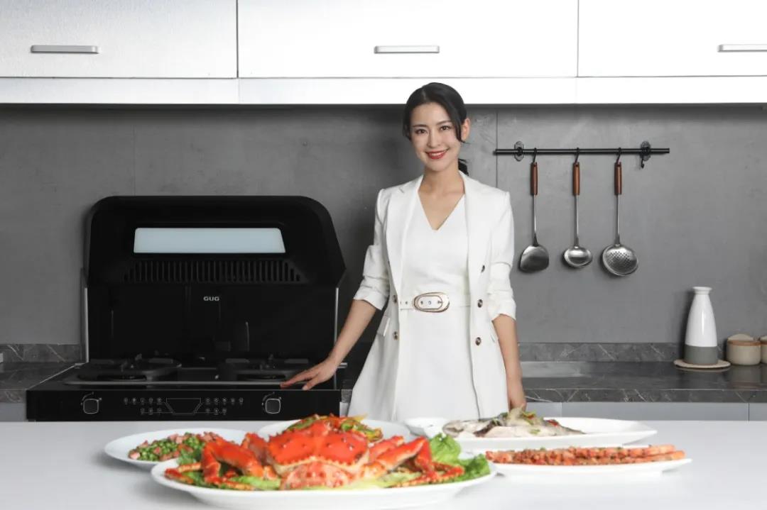 楊媽媽實力出圈，你認出她了嗎？