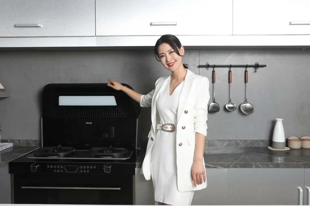 楊媽媽實力出圈，你認出她了嗎？