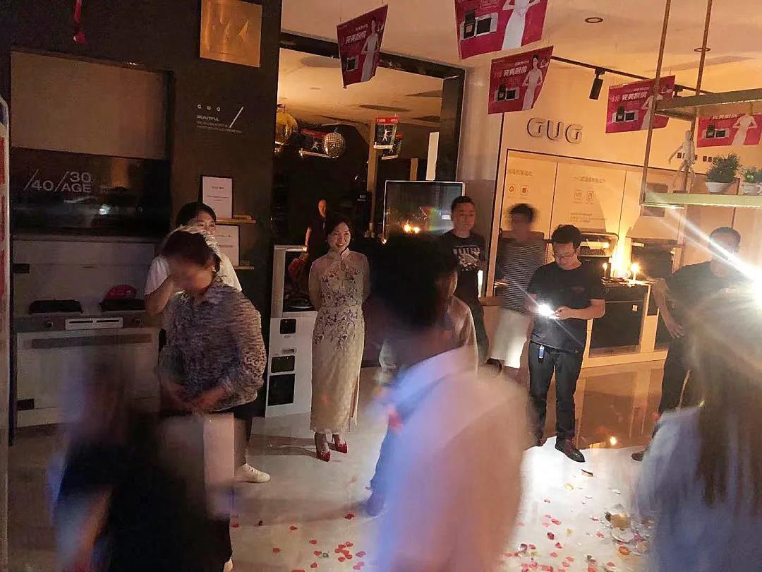 佳歌集成灶成都龍泉專(zhuān)賣(mài)店618嗨購(gòu)夜圓滿收官！