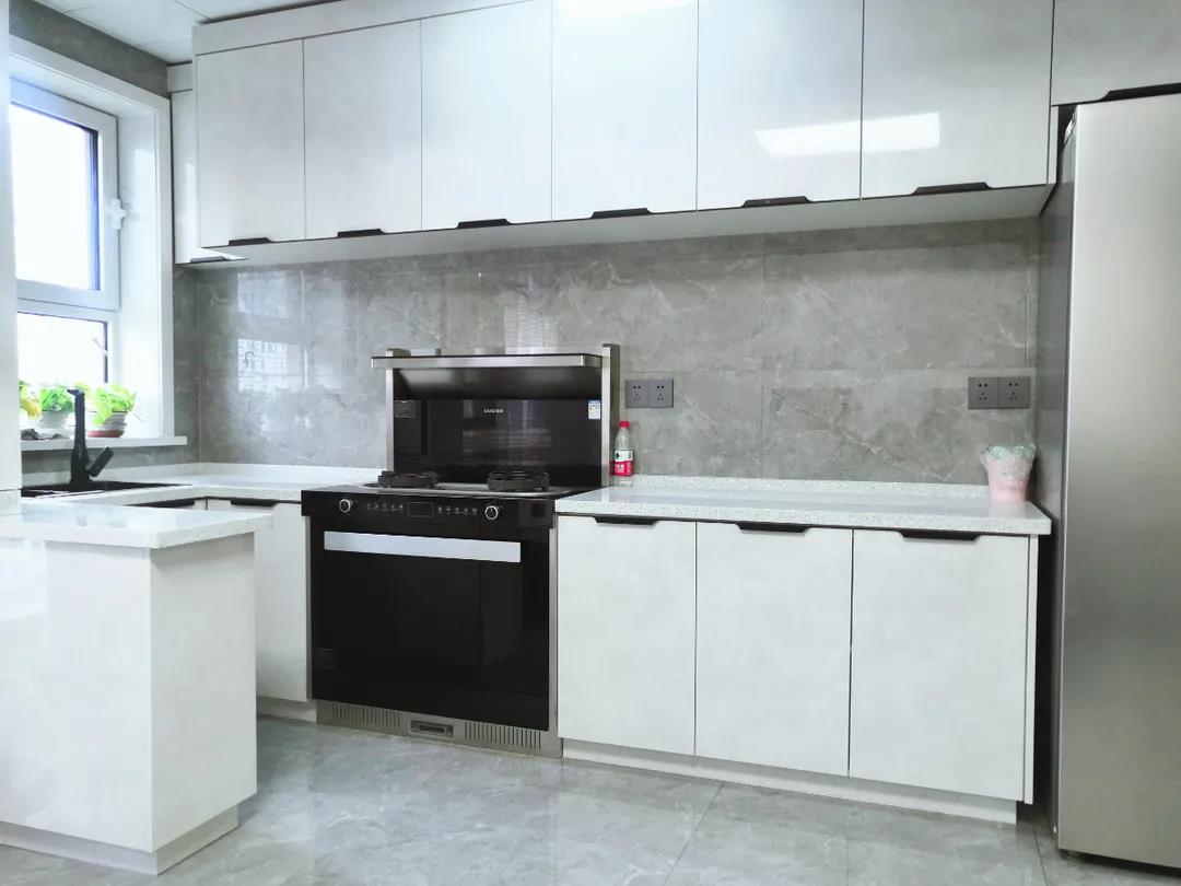 同樣黑白灰，看佳歌如何打造別樣廚房！