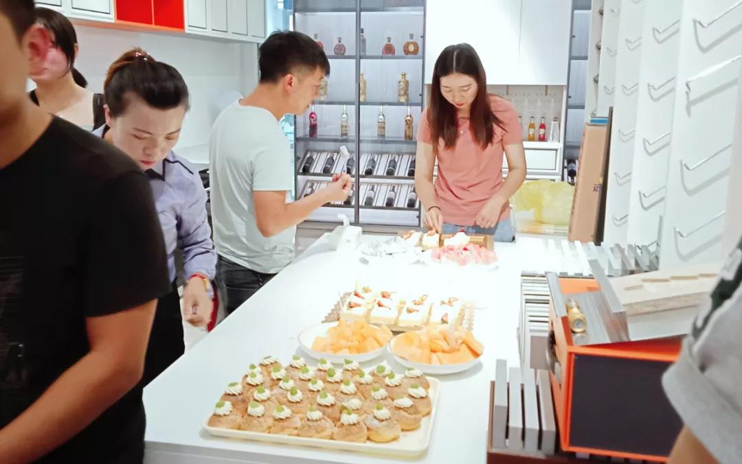 【深耕行業(yè)】佳歌集成灶曲靖旗艦店品鑒會(huì)圓滿召開(kāi)！