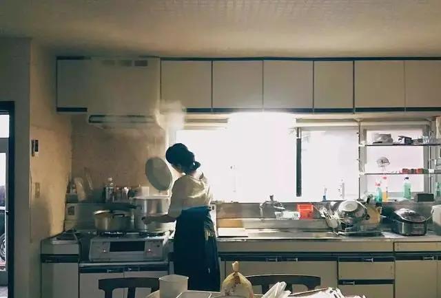 廚房雜亂難忍？做好收納才能暢享烹飪！