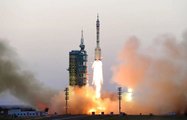 歡迎回家，航天英雄！熱烈慶祝神舟十三號載人飛行任務圓滿成功！